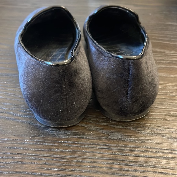 Tory Burch Black Beetle Flats - Picture 5 of 6